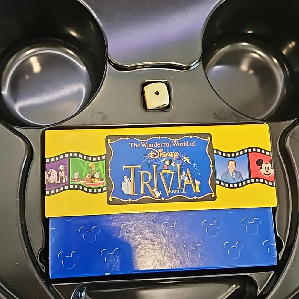 NIB. Wonderful World of Disney 90s  y2k 1999s Trivia game